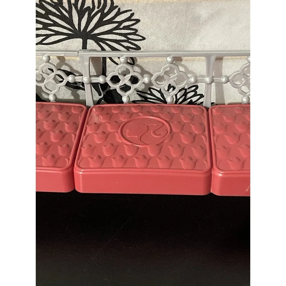 Barbie Doll House Daybed 2014 Pink Silver Couch Sofa Furniture Glam